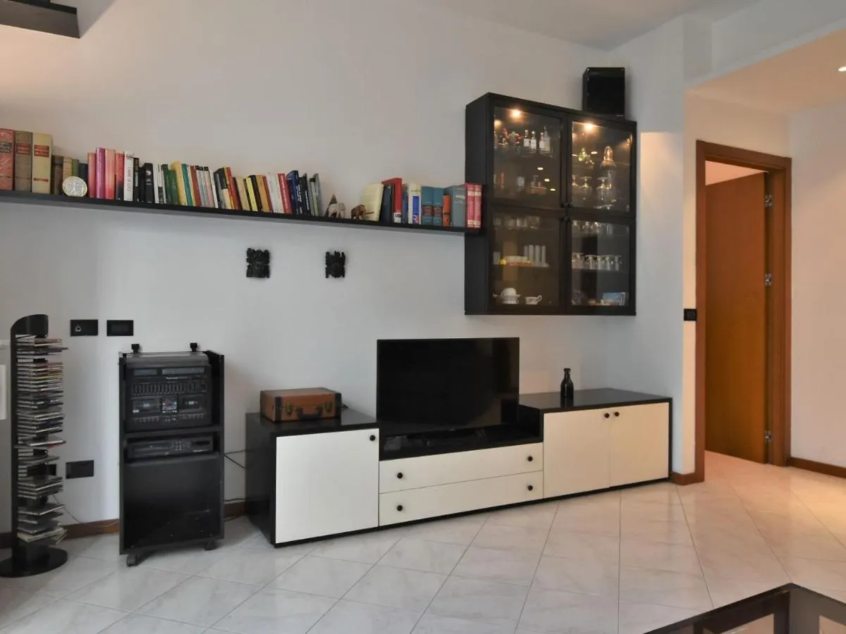 Apartment Mac Mahon Apartment By Interhome Milan 0*,  Italy